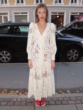 Mr. Larkin The Penny Dress S Small NWT Ivory Lace V-Neck Long Sleeve Dress